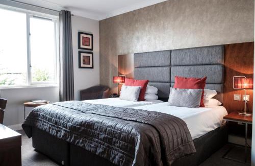 Hanger Hill Hotel | The Fox & Goose Hotel