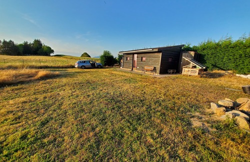 Saint-Gervais-sous-Meymont Ski Chalet | The cabin on the hill