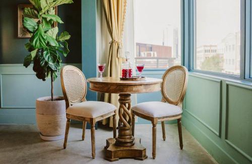 Central East Austin Hotel | The Frances Modern Inn