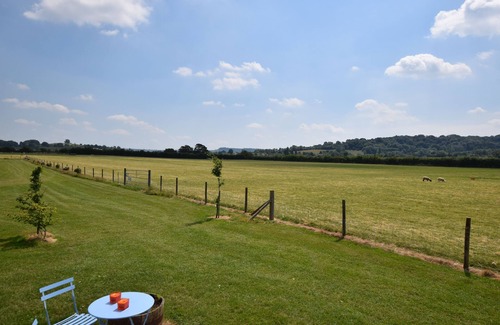 Mangotsfield Cottage | The Freight Wagon - a unique and charming wagon in Gretton sleeping two guests