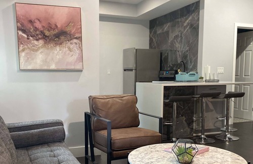 Sanford Apartment | The Front Porch