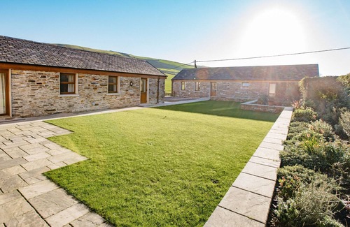 Kirk Braddon Cottage | The Fuchsias - a holiday cottage that sleeps 6 guests in 3 bedrooms