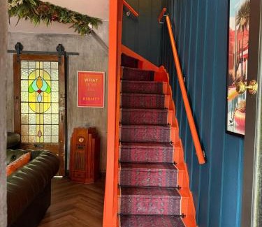 Bangor House | The Funky Hideaway with Hot Tub