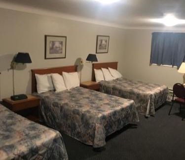 Sarnia Hotel | The Gables Inn