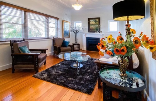 Albert Park Apartment | The Gables Stylish Victorian Beachfront Abode