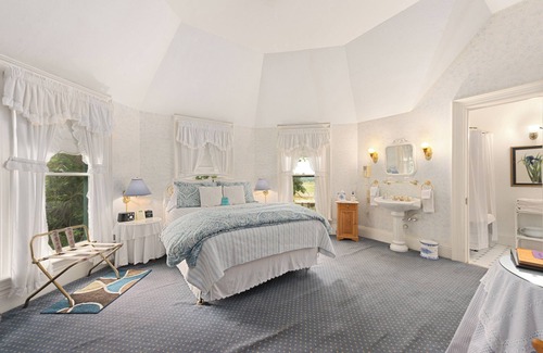 Santa Rosa Bed & Breakfast | The Gables Wine Country Inn