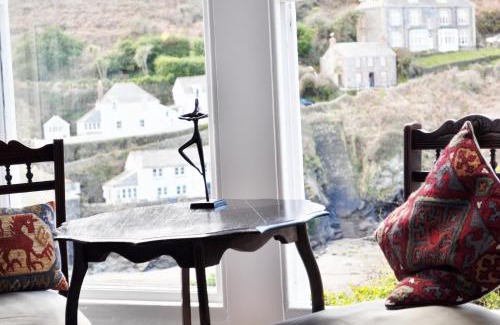 Port Isaac House | The Gallery