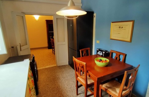 Castelfiorentino House | The garden house is located within the grounds of the historic Villa Meleto