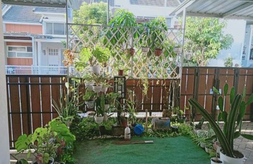 Dinoyo Villa | The Garden Homestay Syariah dekat Batu, pintu tol, UB, UMM
