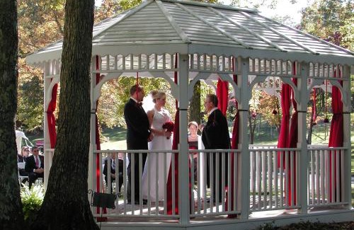 Monterey Bed & Breakfast | The Garden Inn Bed & Breakfast at Bee Rock