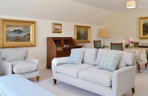 Forfar House | The Garden Suite