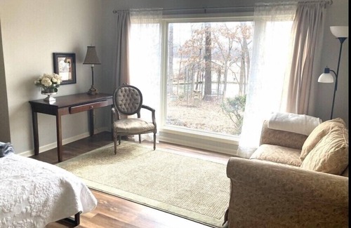 Bucyrus Condo | The Garden Suite