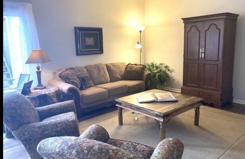 Bucyrus Condo | The Garden Suite