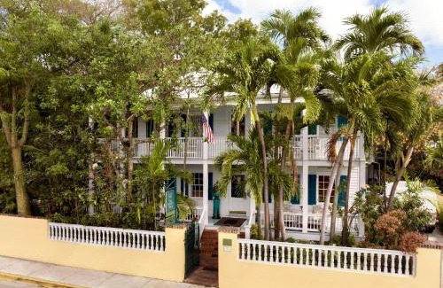 Downtown Hotel | The Gardens Hotel