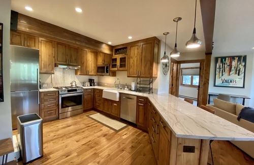 Crested Butte Condo | The Gateway Paradise! 2 bedroom Summer vacation is waiting for you!