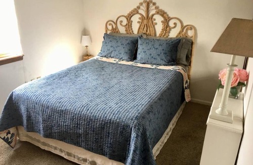 Rockrimmon House | The Gathering House - Gorgeous Views & Trails -