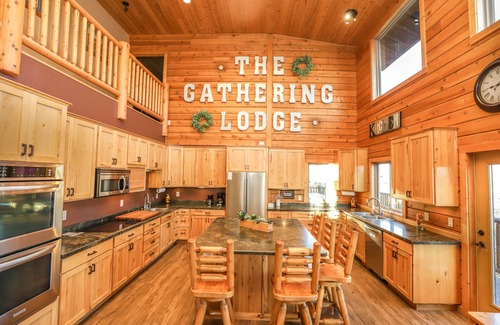 Fergus Falls House | The Gathering Lodge is a relaxing, private log house with a stunning view.