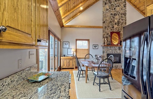 Hiawassee Cabin | The Gathering Place by Chatuge Home Concierge Mountain View, View of Lake Chatuge