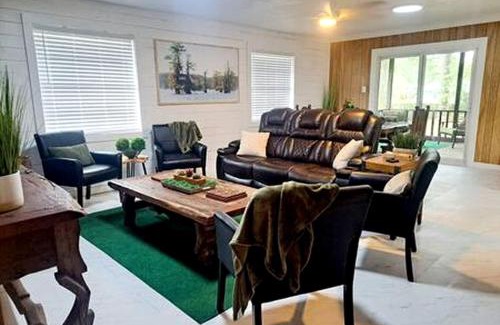 Karnack House | The Gator Den at Caddo Lake in Karnack, Texas