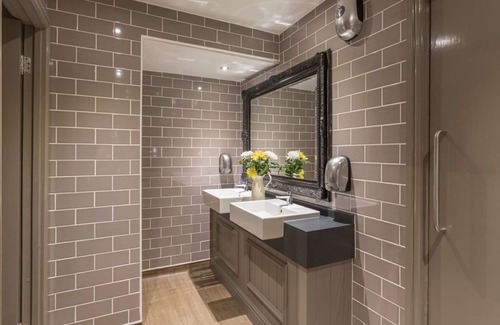 Selby Bed & Breakfast | The George Inn