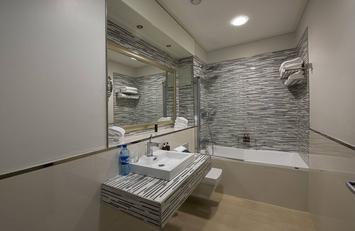 Ikoyi Hotel | The George