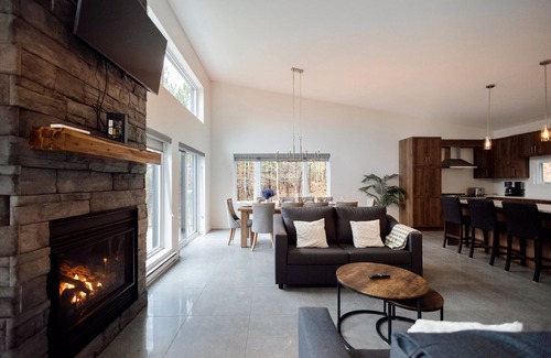 Piopolis House | The Gibson & Spa and fireplace