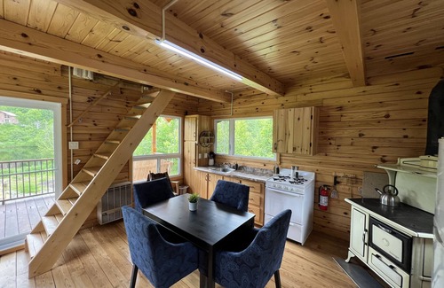 Lac Beauport Ski Chalet | The Gokyo - an immersive nature experience between Lakes and Mountains