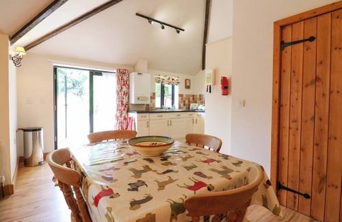 Harleston Cottage | THE GOLDEN CROSS, pet friendly, with a garden in Harleston