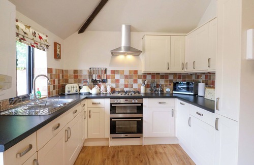 Harleston Cottage | THE GOLDEN CROSS, pet friendly, with a garden in Harleston
