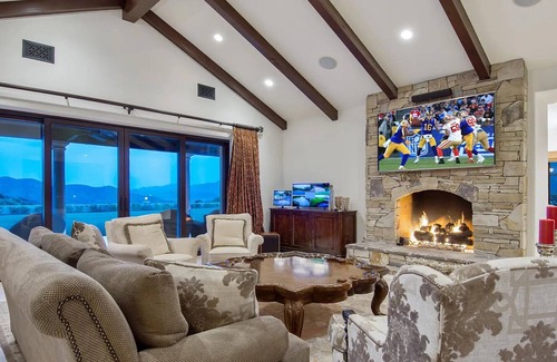 Thousand Oaks House | The Golden Dream Ranch Estate