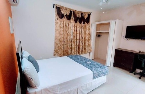 Basseterre House | The Golden Gate Inn