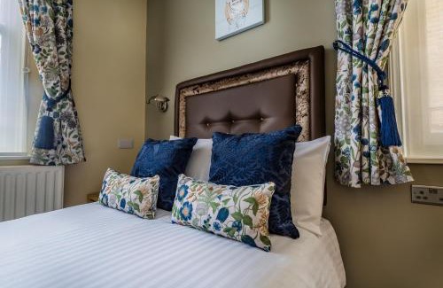 St Ives Hotel | The Golden Lion Hotel, St Ives, Cambridgeshire - The Coaching Inn Group