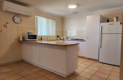 Lamington House | The Golfers Rest.