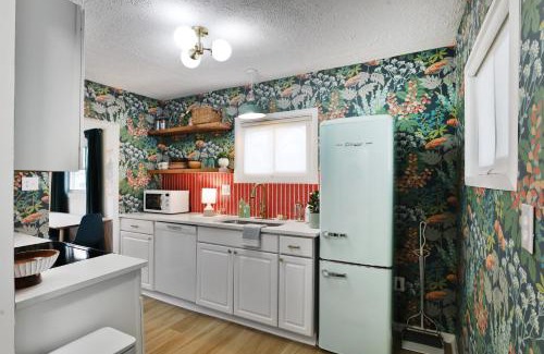 Westerville Villa | THE GOOD PLACE Uptown Westerville, Colorful & Cozy