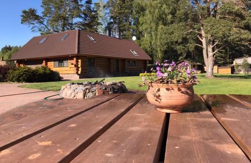 Hara Villa | The gorgeous log house, that brings out the smile!