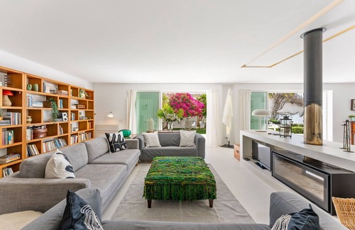 Lagos City Center Villa | The Governors House. A stunning property in a unique location, central Lagos.