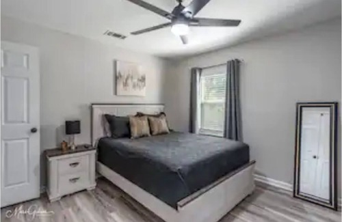 Shreveport House | The Graceful Escape