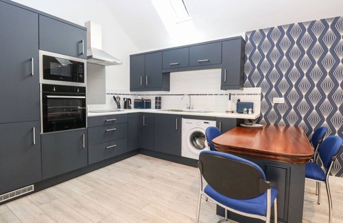 Hethel Cottage | THE GRANARY, pet friendly, with a garden in Long Stratton