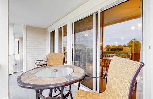 Baytowne Wharf Apartment | The Grand #2424