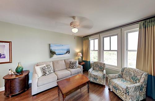 Baytowne Wharf Apartment | The Grand #2625