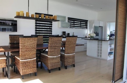 Myoli Beach House | The Great White House at the Seaside in Sedgefield, Western Cape