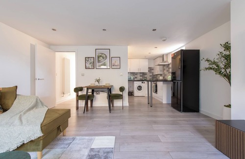 Little Holland Apartment | The Green Haven-Cozy luxury flat in Crayford