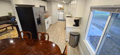 Trenton House | The Green House! Sleeps 12