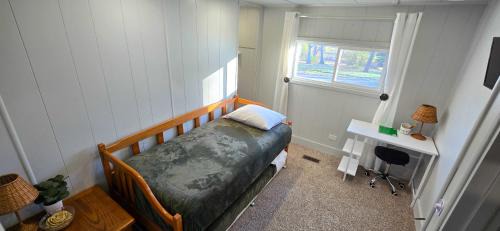 Trenton House | The Green House! Sleeps 12