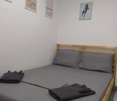 Nikaia-Agios Ioannis Rentis Apartment | The Grey House