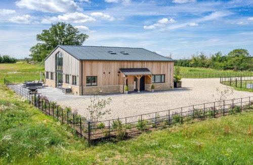 Malmesbury House | The Grove - Converted Cattle Barn