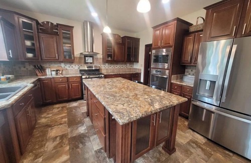 Groveland House | The Groveland Guesthouse on 3 acres