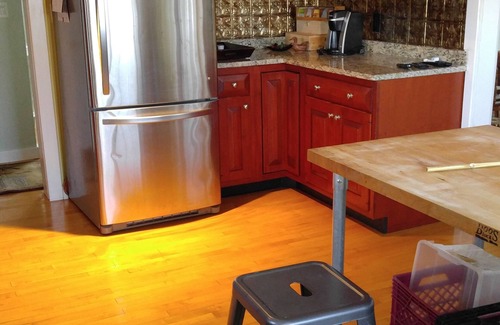 Potsdam House | The Guest house in Potsdam 4 bedroom 3 bathroom Private home. With WiFi & A/C