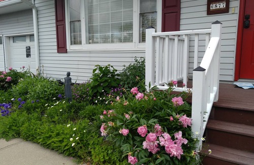 Potsdam House | The Guest house in Potsdam 4 bedroom 3 bathroom Private home. With WiFi & A/C