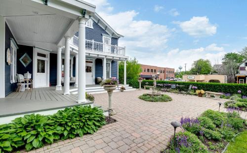 Excelsior House | The Guest House